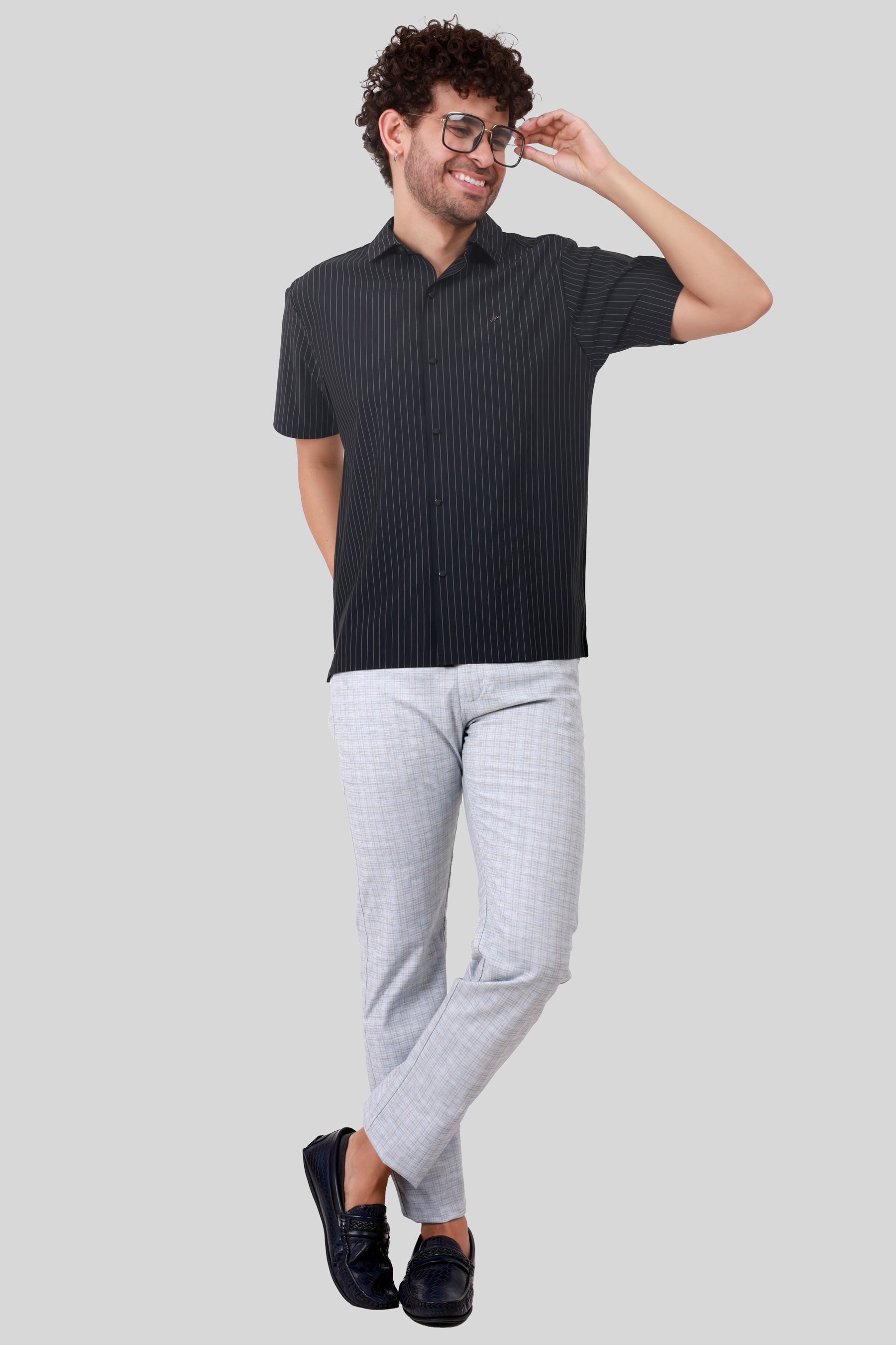 SEAMLESS IMPORTED FABRIC T-SHIRT