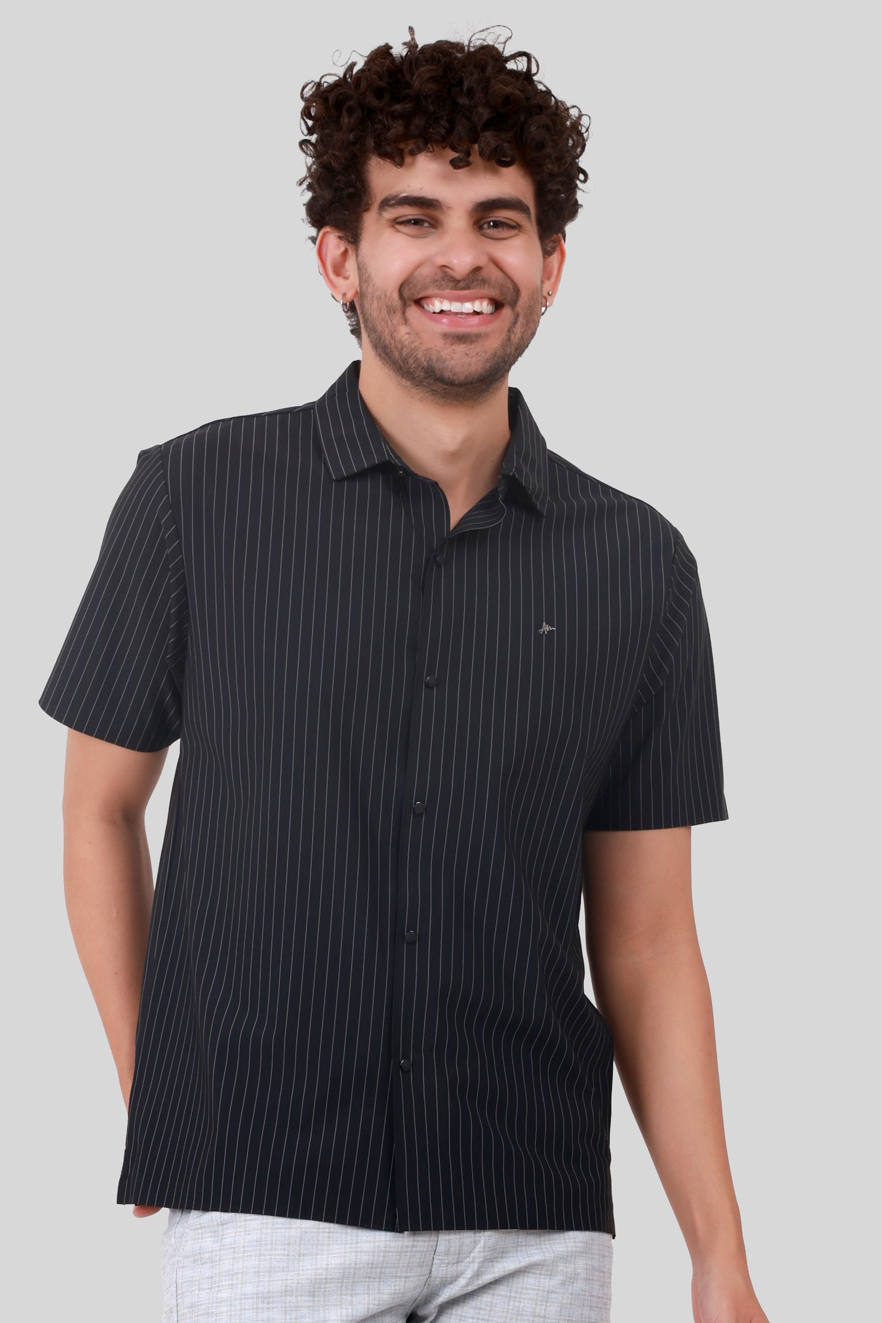 SEAMLESS IMPORTED FABRIC T-SHIRT