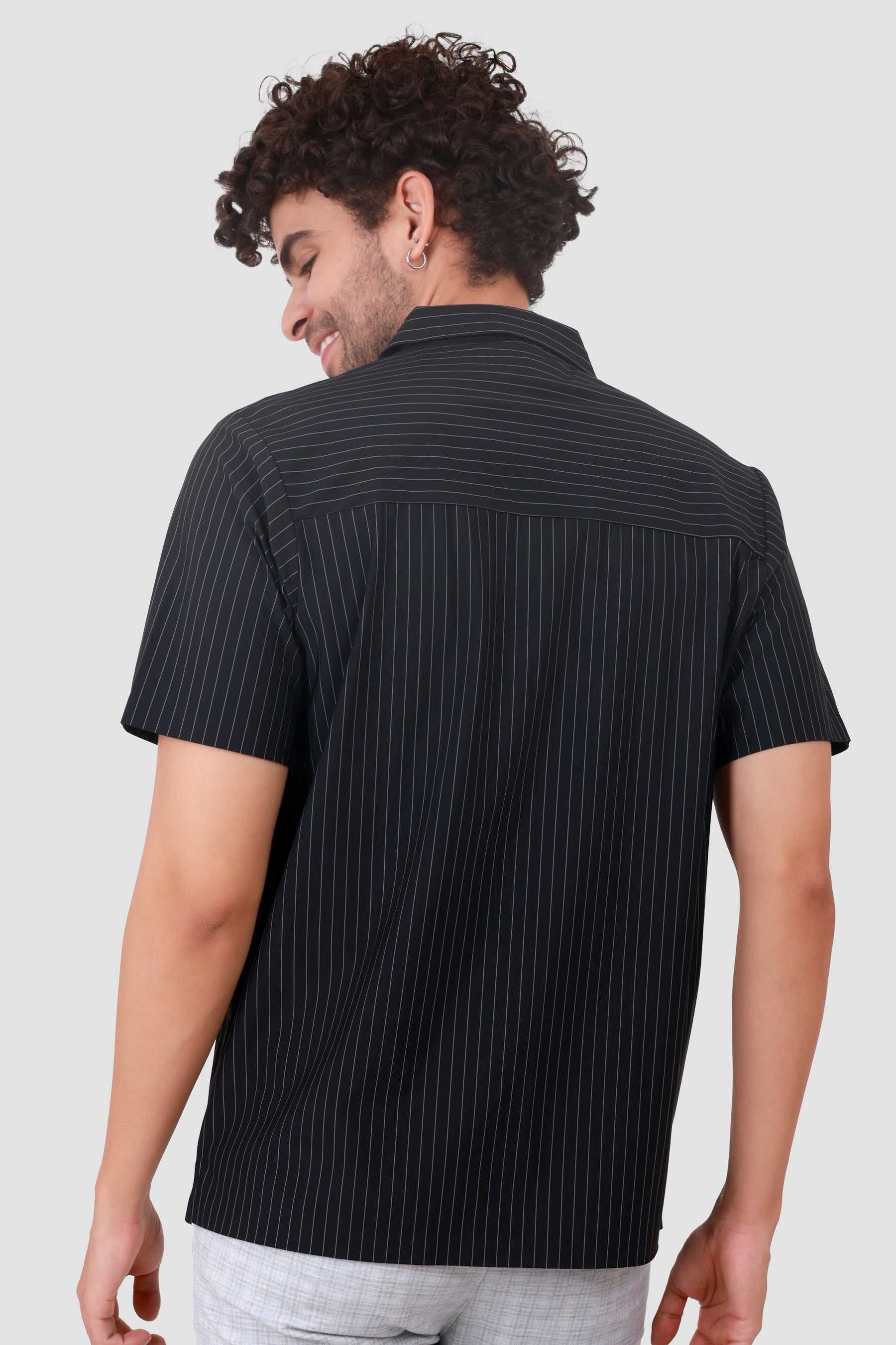 SEAMLESS IMPORTED FABRIC T-SHIRT